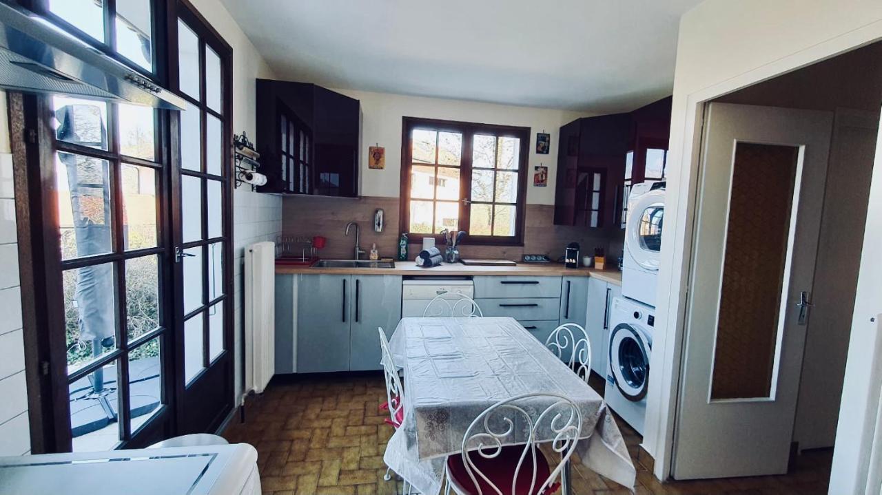 Le Renouveau Sévrier Esterno foto